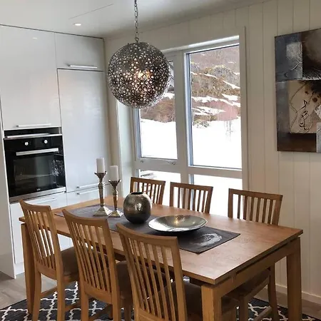 Holiday home Lofoten Og Vesteralen. Kveldro I Raftsundet *