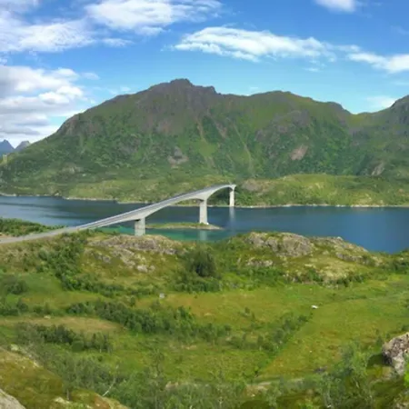 Holiday home Lofoten Og Vesteralen. Kveldro I Raftsundet *