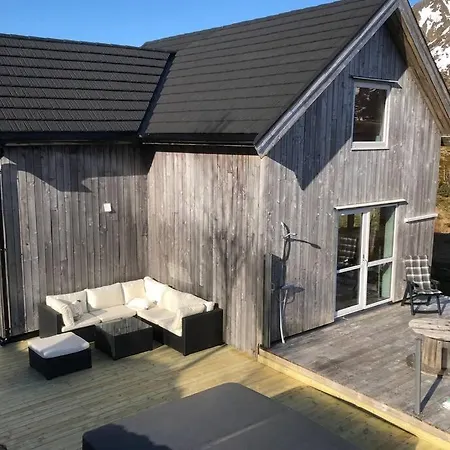 Lofoten Og Vesteralen. Kveldro I Raftsundet Holiday home