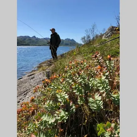Lofoten Og Vesteralen. Kveldro I Raftsundet