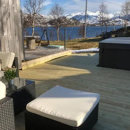 Lofoten Og Vesteralen. Kveldro I Raftsundet Holiday home Myrland