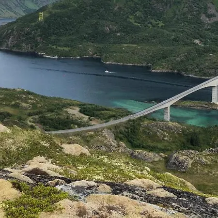 Lofoten Og Vesteralen. Kveldro I Raftsundet Myrland